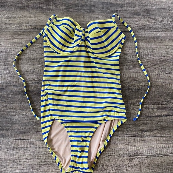 J. Crew Other - J Crew One Piece Bathing Suit Size 2 D-Cup